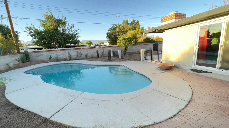 Tucson heated pool retreat